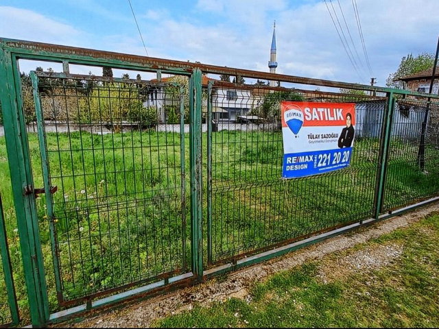 ERENLER PİRAHMETLER 2000M2 DE SATILIK MÜSTAKİL EV REMAX DESIGN