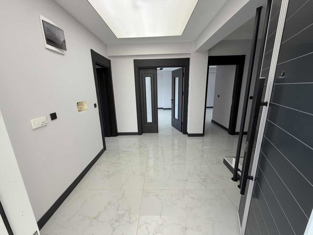KABAOĞLUNDA ISITMALI HAVUZLU 5+1 VADİ MANZARALI SATILIK VILLA