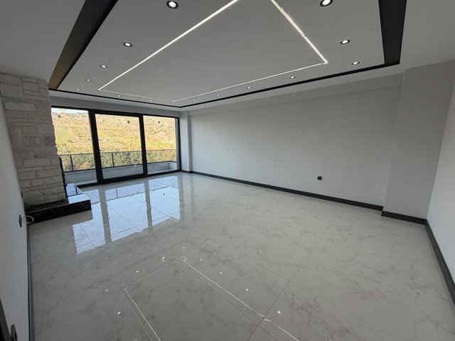 KABAOĞLUNDA ISITMALI HAVUZLU 5+1 VADİ MANZARALI SATILIK VILLA