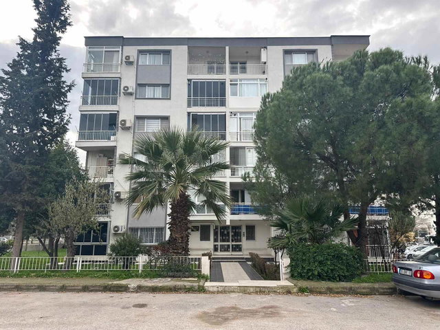 19 BAYRAKLI POSTACILARDA KİRALIK 3+1 DAİRE