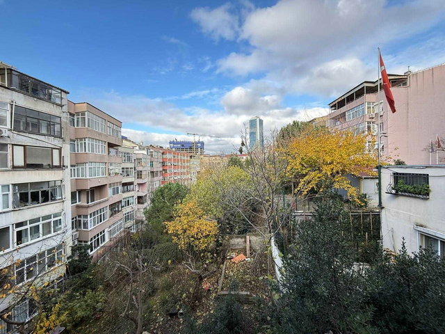 ŞİŞLİ HASAT SOKAK TA SATILIK 3+1 DAİRE