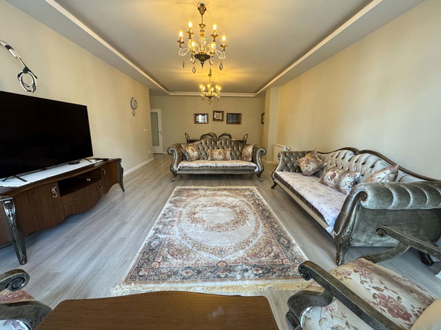 REMAX PROF ÇEKMEKÖY MOONPARK SİTESİ SATILIK 4+1 230 M2 HAVUZ MANZARALI