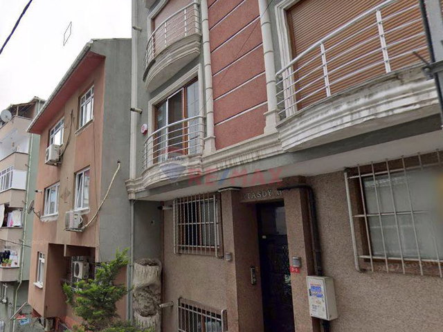 ŞİŞLİ KURTULUŞ BAYIR SOKAK'TA TERASLI 1+1 DAİRE