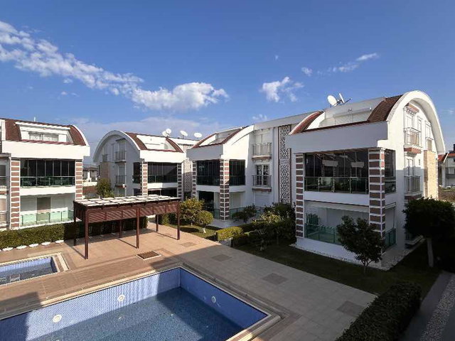 EVRENSEKI PERLA GARDEN SİTESİNDE SATILIK HAVUZLU 3+1 DUBLEKS