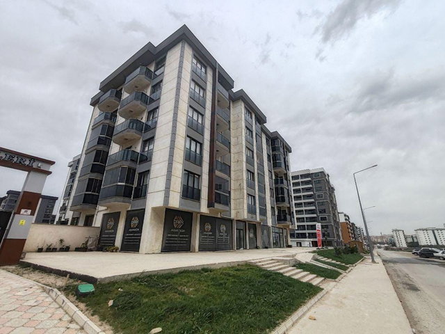 ÇANAKKALE MERKEZ KARACAÖREN  MH ESENCTY KIRALIK  2+1 DAIRE