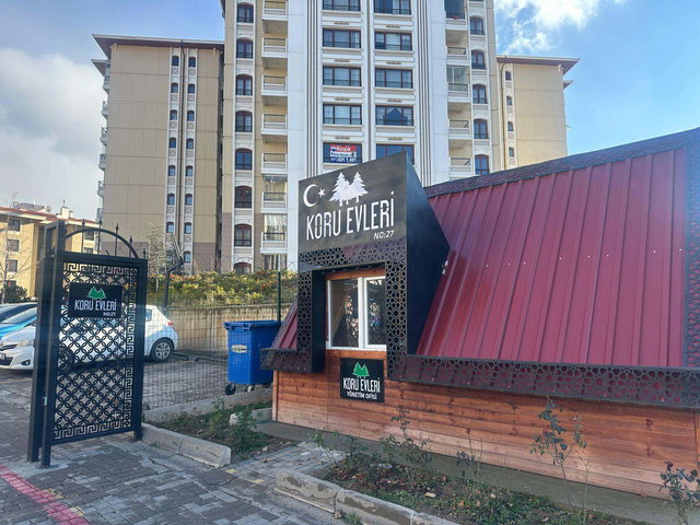 MERKEZİ KONUMDA ARA KAT GENİŞ 3+1 KİRALIK BOŞ DAİRE