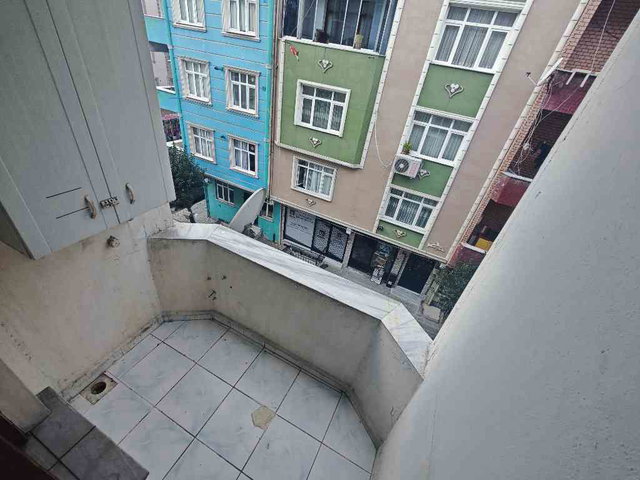SULTANGAZİ CEBECİ U CADDESİ ÜZERİNDE ARA KAT SATILIK 2+1 DAİRE