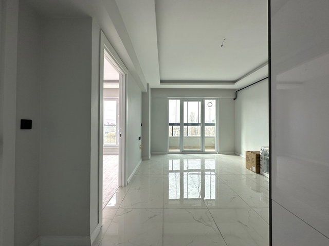RE/MAX CENTRAL'DAN YENİŞEHİR' DE BULVAR ÜZERİNDE SIFIR 1+1 DAİRE