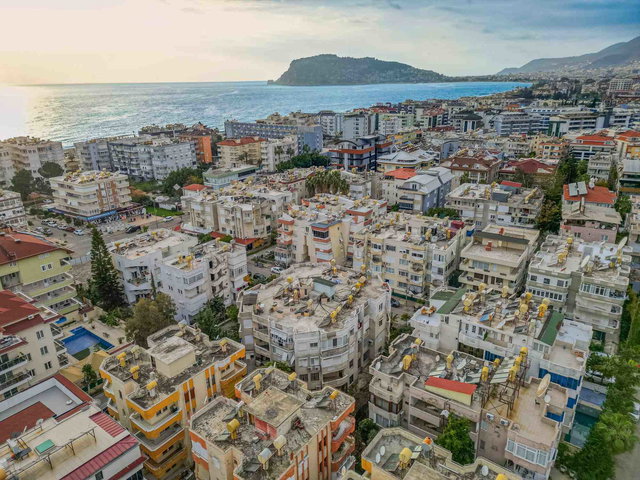 ALANYA / OBA GÖL SATILIK 3+1 AYRI MUTFAKLI DAIRE
