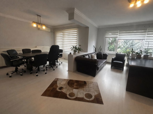 AKAY–BESTEKAR KÖŞE | MERKEZİ KONUM | 2+1+SEKTETERYA BAKIMLI KİRALIK OFİS