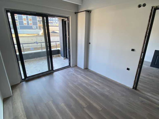 ATAKUM’DA HAVUZLU SİTE’DE TAKASA UYGUN 1+1 DAİRE-REMAX EZGİ KANSIZ