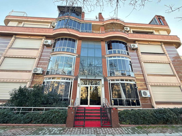 FLORYA ŞENLİKKÖYDE KİRALIK MOBİLYALI OTOPARKLI LÜKS DAİRE