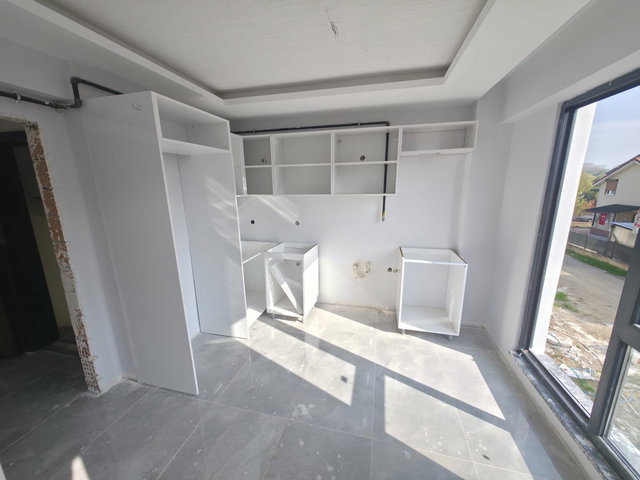 KULLAR'DA ARAKAT,GENİŞ BALKONLU,2+1 SIFIR DAİRE