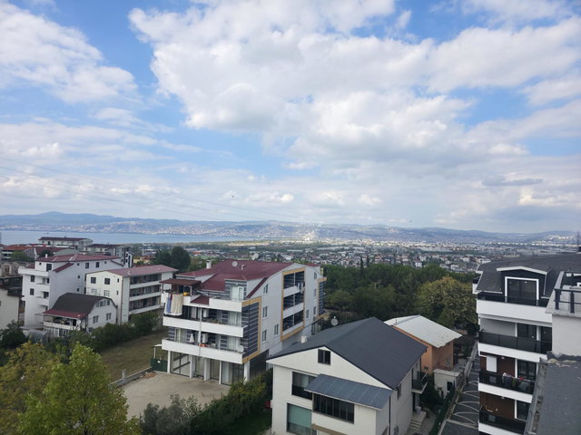 BAŞİSKELE YEŞİLYURT'TA,HARİKA DENİZ MANZARALI,4+1 LÜKS DAİRE