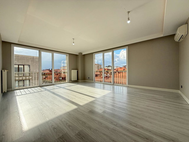 KALEKENT SITESI 2.ETAP GÜNEY CEPHE PEYZAJ MANZARALI BOŞ SATILIK 3+1 DAIRE