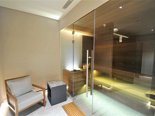 REMAX WE EMAAR SQUARE HEIGHTS KULE 1+1 SATILIK EV OFIS