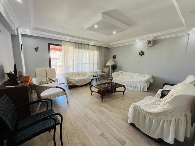 AKBÜKTE EMSALSİZ 2+1 AYRI MUTFAK GENİŞ DAİRE