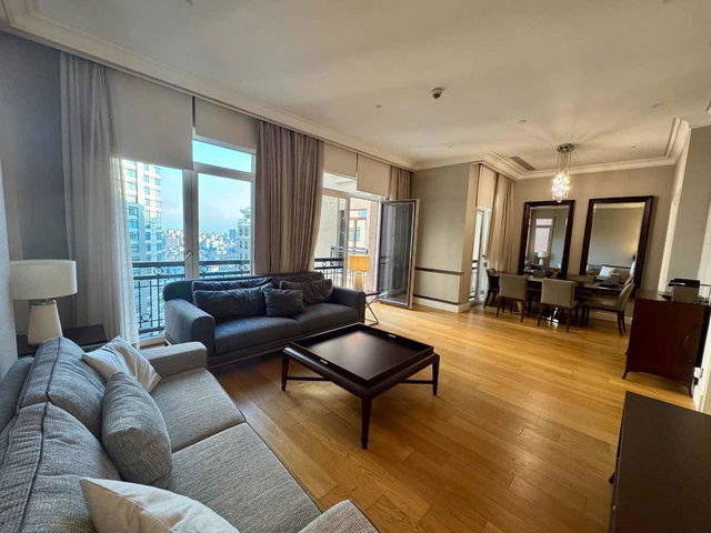 REMAX WE BURCU ÇAPIK EMAAR SQUARE KLASIK REZIDANS 2+1 SATILIK