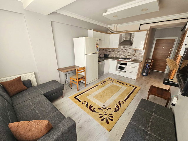 REMAX ARMA’DAN KURUÇEŞME MAH. KİRALIK EŞYALI 1+1 DAİRE