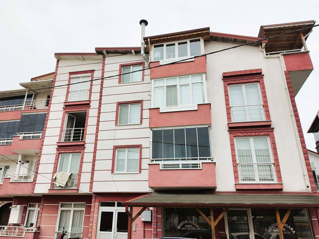 KARTEPE UZUNÇİFTLİK 'TE GENİŞ 3+1 ÇATI DUBLEKS KİRALIK DAİRE
