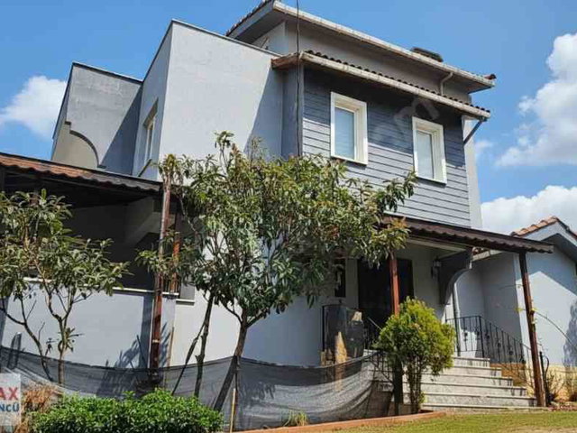 YASİN KURTULUŞ *ŞİLE AKÇAKESE'DE 500M2 ARSA İÇERİSİNDE 4 KATLI 8+2 DENİZ MANZARALI MÜSTAKİL BİNA