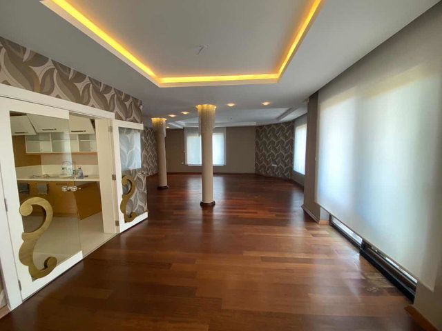 REMAX GÖKÇEM MEHMET AGHÖBÜR DEN ÇAMLIBEL SİT. SATILIK VİLLA