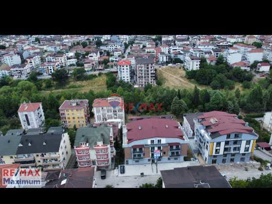 DERİNCE 60 EVLER 3+1 YERDEN ISITMA ARAKAT SATILIK DAİRE