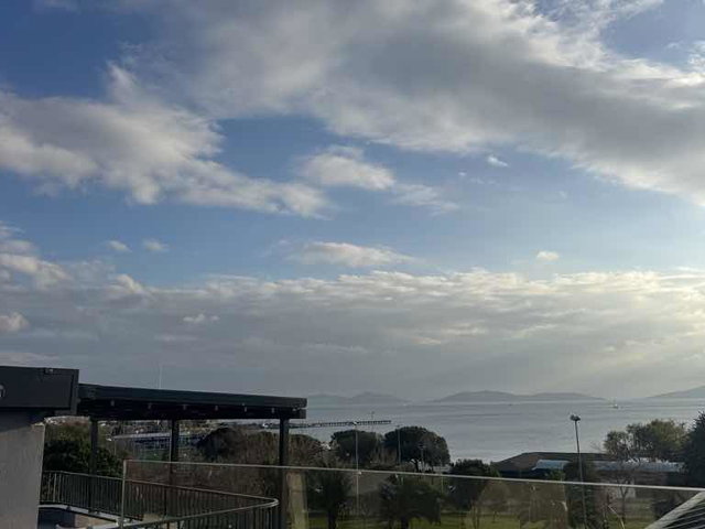SUADİYE SAHİL 1.PARSEL ADALAR MANZARALI, GENİŞ TERASLI, HAVUZLU, OTOPARKLI SİTE İÇERSİNDE