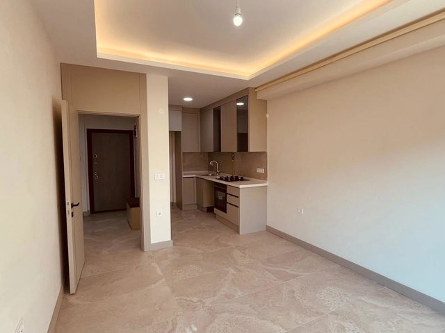 ÇOLAK İBRAHİM MERKEZDE KALİTELİ MALZEMELİ BALKONLU SIFIR KİRALIK 1+1 DAİRE