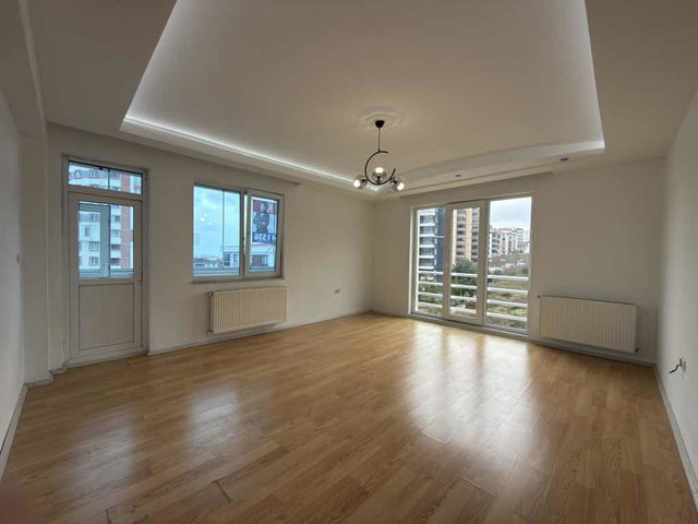 MERKEZİ KONUMDA DENİZ MANZARALI 2+1 KİRALIK DAİRE