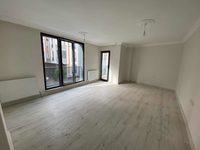 ÇEKMEKÖY AYDINLAR MAH. K.OTOPARKLI ARAKAT 2+1 86M² SATILIK DAİRE