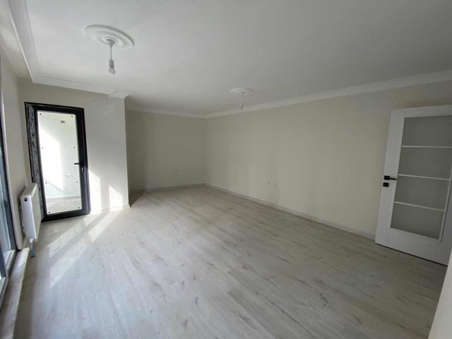 ÇEKMEKÖY AYDINLAR MAH. K.OTOPARKLI ARAKAT 2+1 86M² SATILIK DAİRE