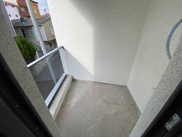 ÇEKMEKÖY AYDINLAR MAH. K.OTOPARKLI ARAKAT 2+1 86M² SATILIK DAİRE