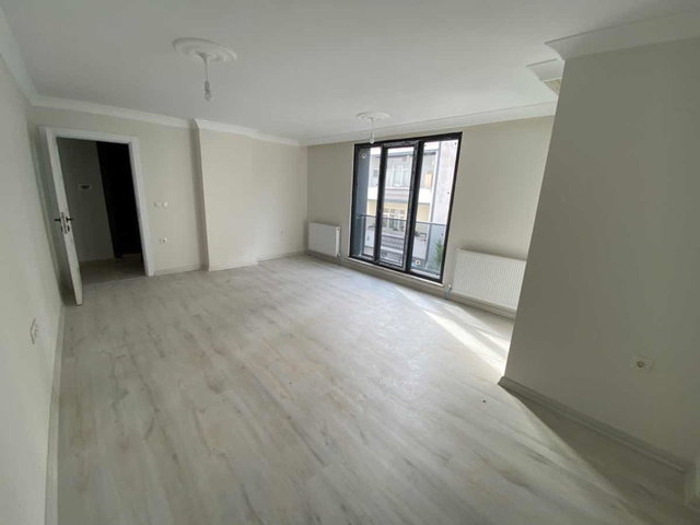 ÇEKMEKÖY AYDINLAR MAH. K.OTOPARKLI ARAKAT 2+1 86M² SATILIK DAİRE