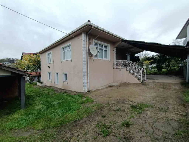 UZUNTARLA DA MÜSTAKİL ARSA İÇERİSİNDE 2 ADET DAİRE