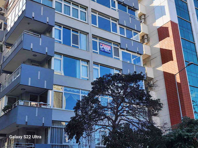 ALSANCAK DÜNYA GÖZ HAS. KARŞISI 160 M2 4. KAT 3+1 SATILIK DAIRE