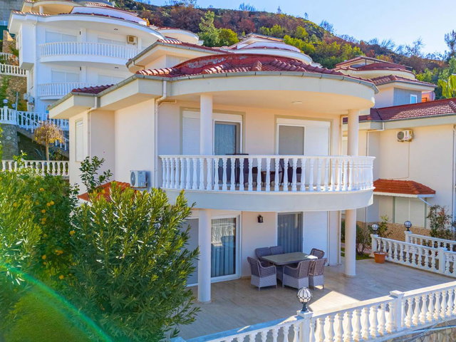 ALANYA KARGICAK’TA DENIZ MANZARALI SEÇKIN VILLA | OLIVE PARK 16