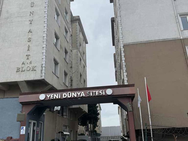 ÜMRANİYE  ESENKENT YENİ DÜNYA SİTESİ’NDE  SATILIK 3+1 DAİRE