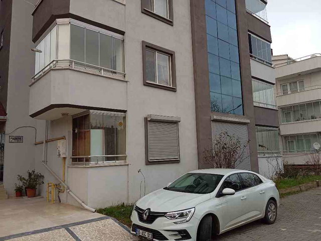 REMAX PARLA'DAN GÜZELYALI MAHALLESİ ATATÜRK BULVARI ALTİNDA 3+1 GENİŞ SATİLİK DAİRE