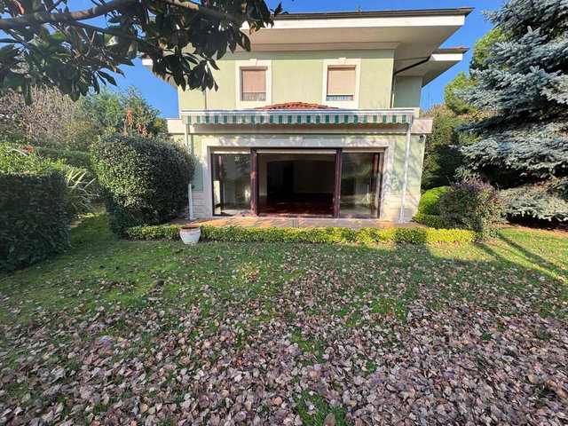 KISIKLI SAKLI BAHÇE KONAKLARINDA 500 M² MÜSTAKIL BAHÇELI VILLA