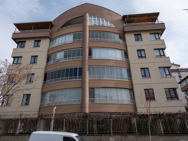 KEÇIÖRENIN EN TERCIH EDILEN SEMTINDE 4+1 GÜVENLIKLI SITE IÇINDE GENIŞ DAIREMIZ SATIŞTA