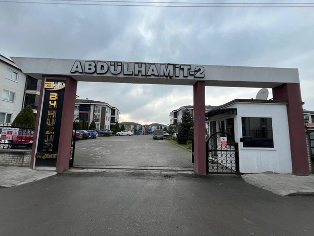 REMAX MAVİDEN ABDÜLHAMİT 2 SİTESİNDE SATILIK 3+1