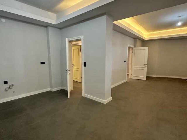 SERDİVAN İSTİKLAL MAHALLESİ HARİKA KONUM  7+1 LÜKS VİLLA