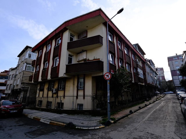 SEFAKÖY İNÖNÜ MAHALLESINDE OTOPARKLI SATILIK 2+1 DAIRE