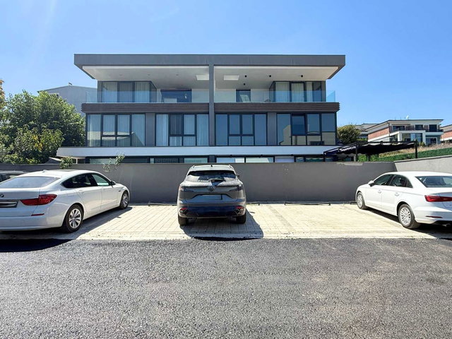 REMAX BEYAZ GÜMÜŞTEPE’DE SİTE İÇİ MÜSTAKİL HAVUZLU SIFIR TRİPLEKS VİLLA