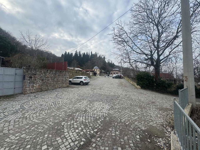 TARIHI ÖRCÜN KÖYÜNDE 1000 M2 ARSA İÇINDE 7+2 MÜSTAKIL EV RE/MAX