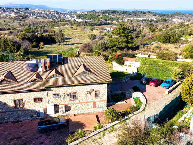 KEKLIKTEPEDE TAŞIN ASALETI | 2 DÖNÜM ARSA İÇINDE ÖZEL TAŞ VILLA