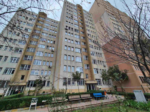 BEYLİKDÜZÜ BARIŞ MAH. MİGROS AVM ARKASI METROBÜSE 2 DK 3+1 SATILIK DAİRE