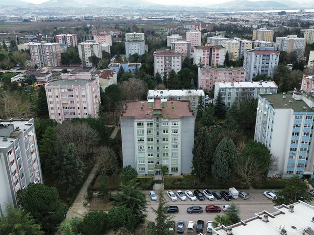 YAHYAKAPTAN B15'DE FULL EŞYALI VE YAPILI  KİRALIK 3+1 DAİRE