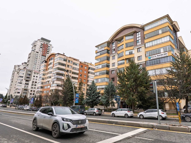 MUHSİN YAZICIOĞLU BULVARI ÜZERİNDE OFİS KULLANIMINA UYGUN GENİŞ DAİRE